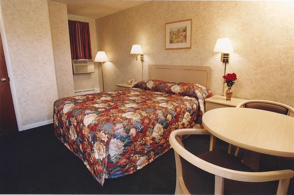 איתקה The Springwater Inn חדר תמונה