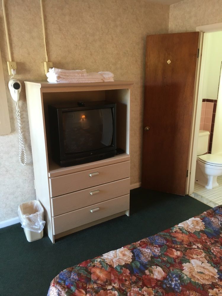 איתקה The Springwater Inn מראה חיצוני תמונה