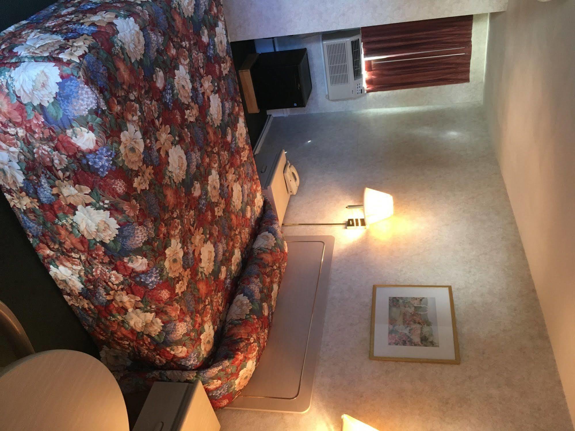 איתקה The Springwater Inn מראה חיצוני תמונה